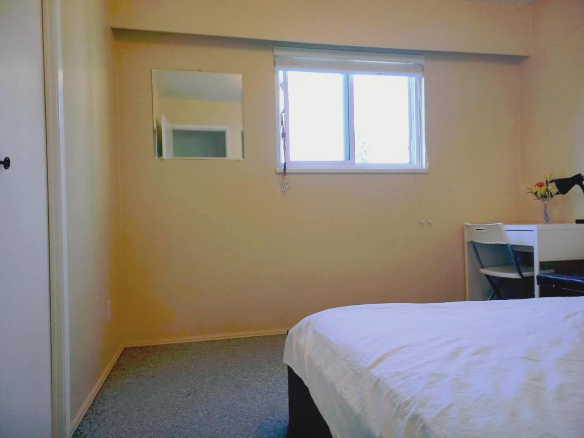 Private Room With Queen Bed In Richmond 202 Εξωτερικό φωτογραφία